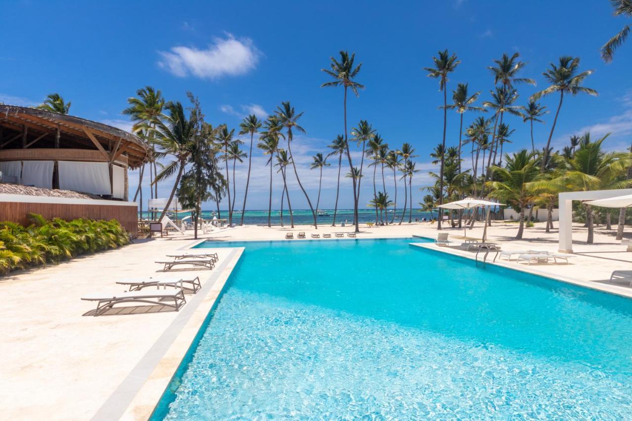 Family Getaway Apartment - Right On The Beach Punta Cana Exterior photo