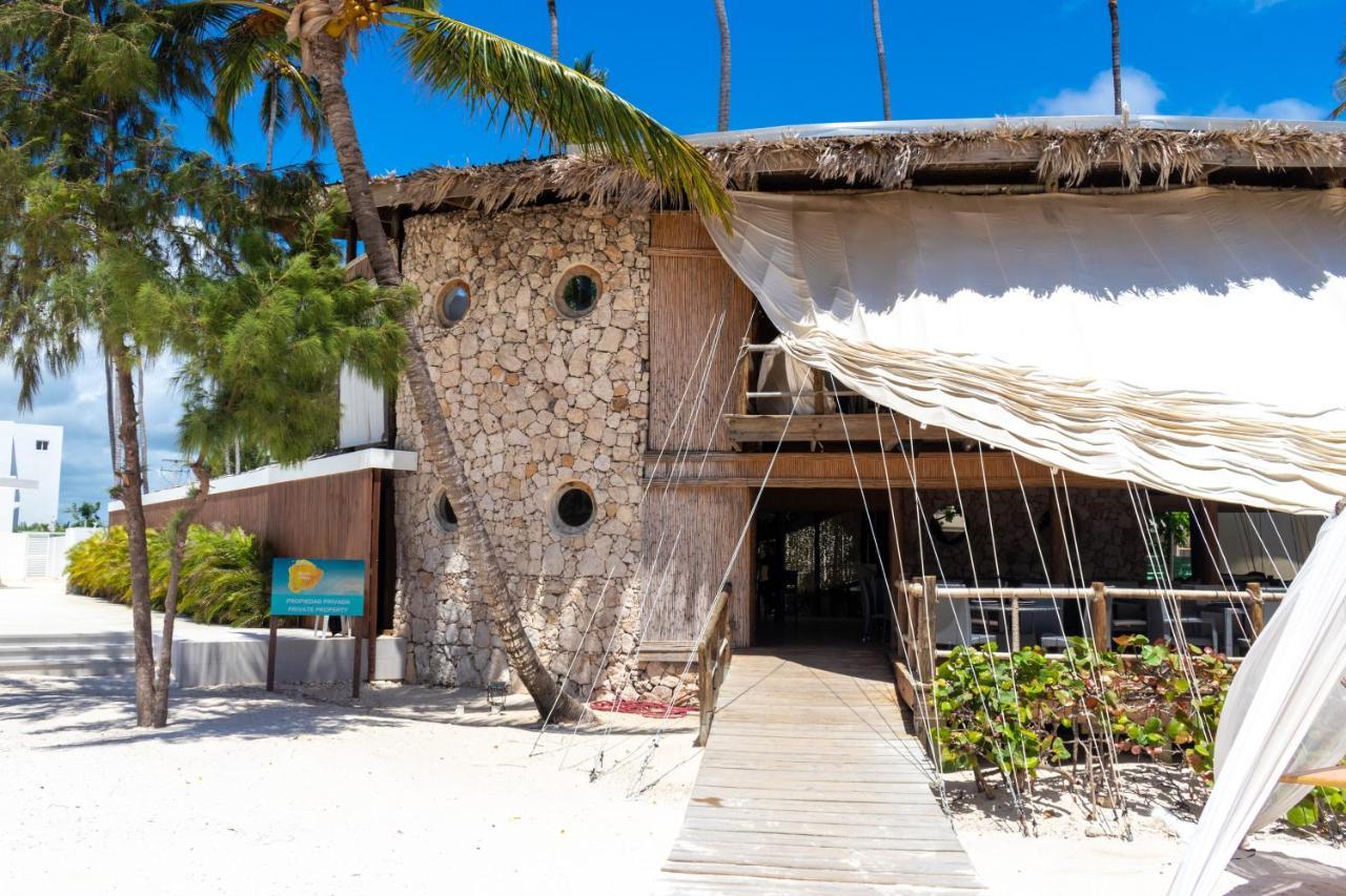 Family Getaway Apartment - Right On The Beach Punta Cana Exterior photo
