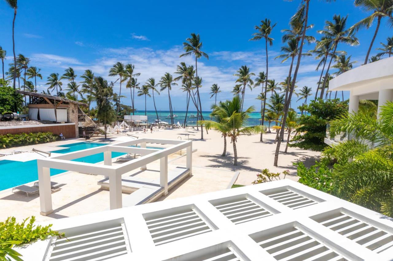 Family Getaway Apartment - Right On The Beach Punta Cana Exterior photo