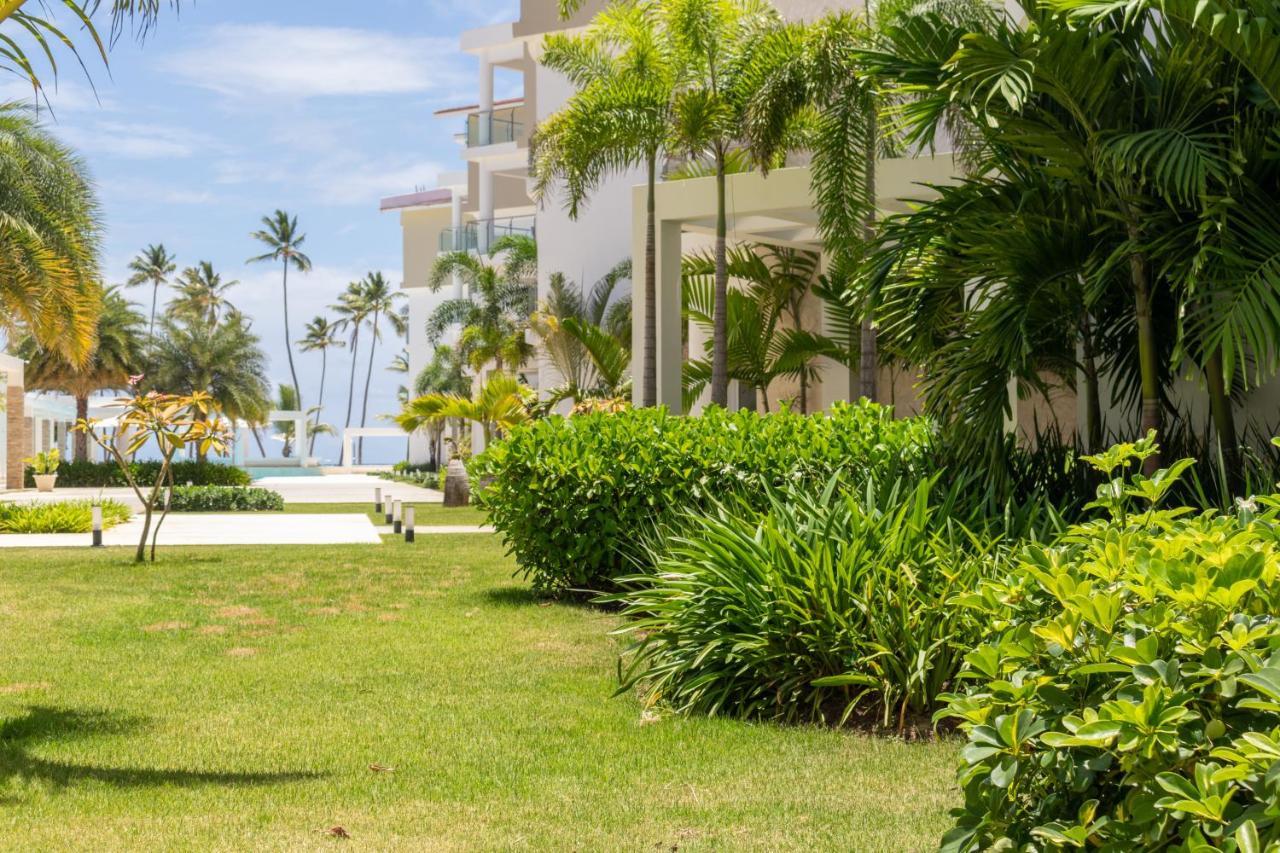 Family Getaway Apartment - Right On The Beach Punta Cana Exterior photo