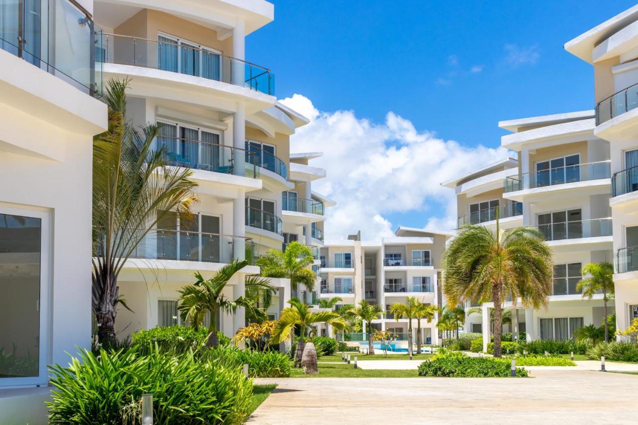 Family Getaway Apartment - Right On The Beach Punta Cana Exterior photo